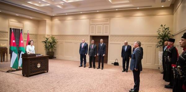 بعد التعديل الثالث.. الحكومة الأردنية من النقد الحاد إلى سؤال البقاء