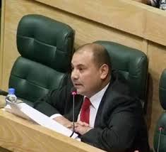 العودات يدعو إلى إعادة النظر بتعيين الوزير شحادة