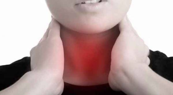 ٧ مواد غذائية تضر الغدة الدرقية