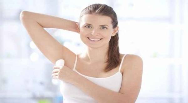 احذر.. الاستعمال اليومي لمزيل العرق يؤدي إلى السرطان