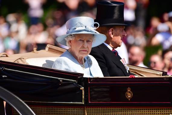 18 سراً مدهشاً عن الملكة إليزابيث الثانية