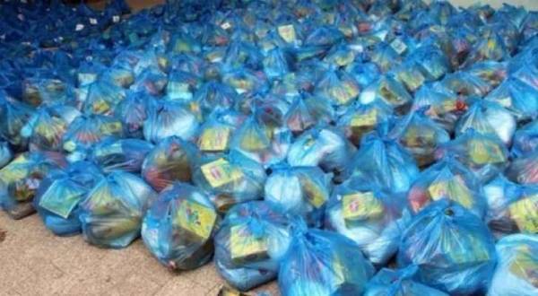 جمعية الاخوان المرخصة توزع طرود الخير في الكرك