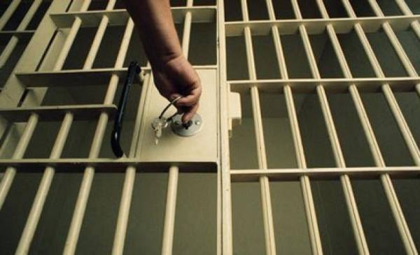 مادبا: الإفراج عن 17 موقوفا ليسوا من أرباب السوابق