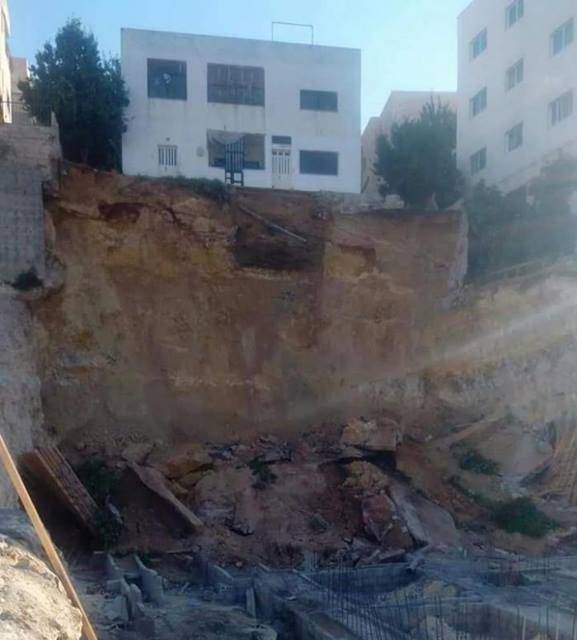 بالصور.... اخلاء بناية من طابقين في صويلح