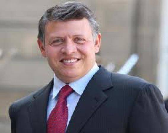 الملك يستقبل المهنئين أول أيام العيد في قصر الحسينية