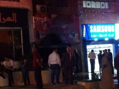 حريق محل لبيع المشروبات الساخنة بسبب تسريب غاز من الاسطوانة في عمان