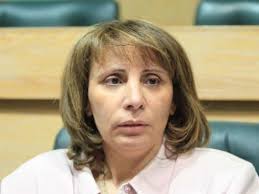 وزيرة النقل الأسبق شبيب : الحد التشغيلي للحافلات اصبح أكثر من (20) عاما