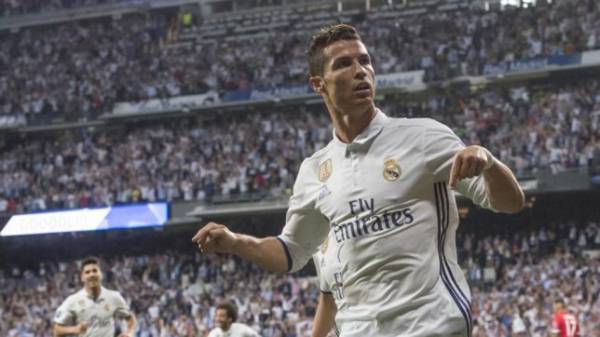 رونالدو يطمئن ريال مدريد على مستقبله