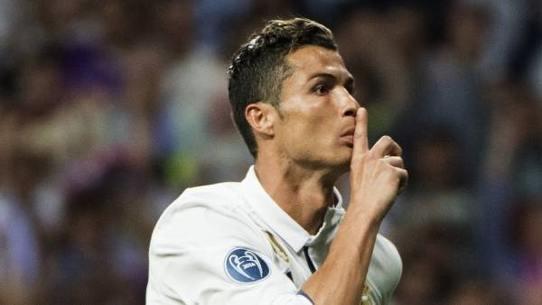 جماهير ريال مدريد تطالب رونالدو بحسم مستقبله علناً