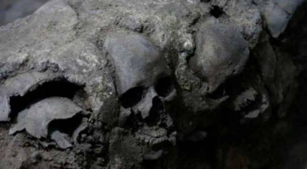 برج  الجماجم البشرية في المكسيك يحير العلماء