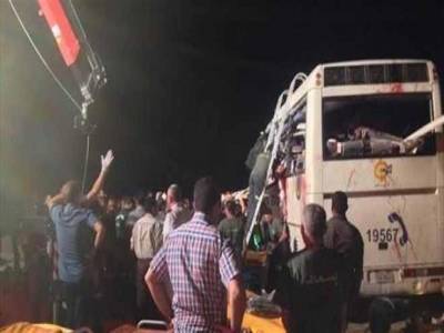 اصابة اردنيين بتدهور حافلة بمصر.. أسماء