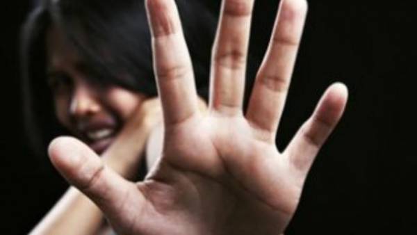 حاول هتك عرض بريطانية في الشارع العام