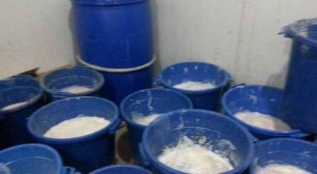 اتلاف نصف طن من الألبان الفاسدة في إربد