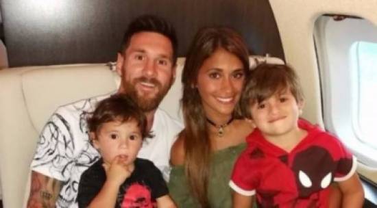 ميسي ينهي شهر العسل ويعود الى برشلونة