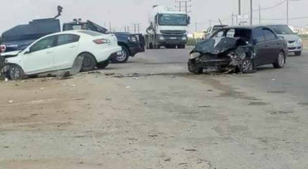 12 اصابة اثر تصادم ’مركبه وباص‘ في البادية الشمالية