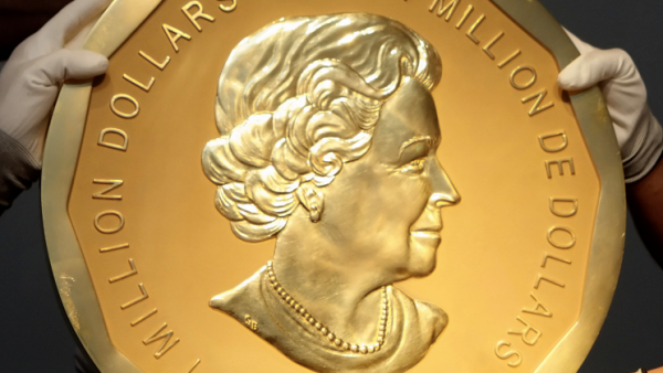 بالصور.. سرقة قطعة ذهبية تزن 100 كيلوجرام بطريقة مذهلة في ألمانيا