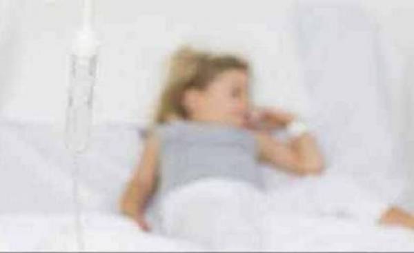 احتفظت بطفلتها الميتة 3 أسابيع بعدما اقتلعت عيناها.. إليكم السبب!