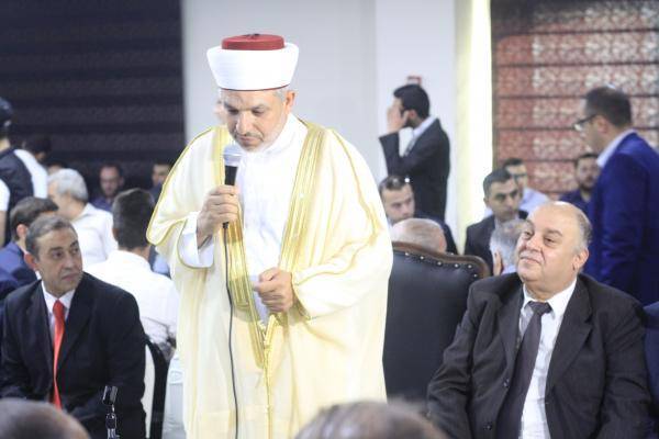 بالصور.. ال حمزة عين كارم وال العباسيسلوان نسايب .. والمهر سورة من القران وكفالة يتيم