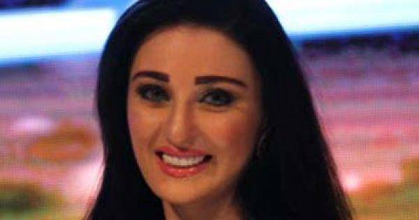 فيديو صادم بسبب وصلة رقص لصافيناز بين مئذنة وقبة مسجد!