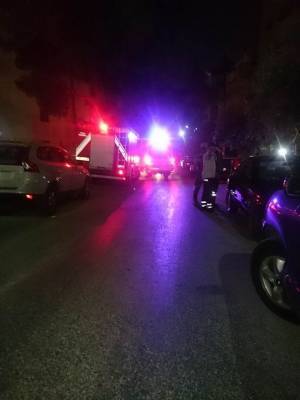 بالصور : انهيار في جدار استنادي لعمارة بعمان .. واستنفار أمني