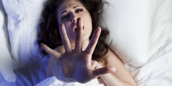 الرسوب.. ممارسة الجنس.. والسقوط من مكانٍ عال.. إليك تفسير أكثر 5 أحلام شيوعاً