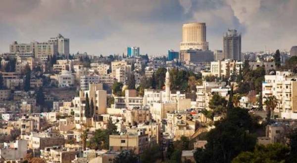 الكتلة الهوائية الحارة تبتعد الجمعة والسبت وتعاود التأثير الاثنين والثلاثاء