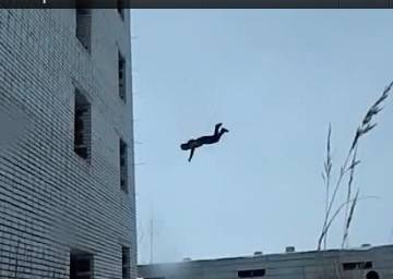 وفاة اردني سقط عن سور بناية في منطقة دوار الكیلو في عمان