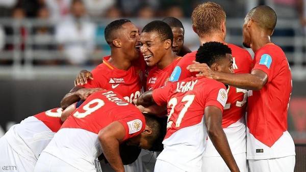 إيرادات خيالية لـمصنع نجوم الكرة