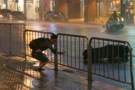 إعصار يتسبب بإصابة أكثر من 80 شخصا في تايوان