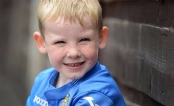 هذه قصة الطفل الذي لا يمكنه التوقف عن شرب الماء