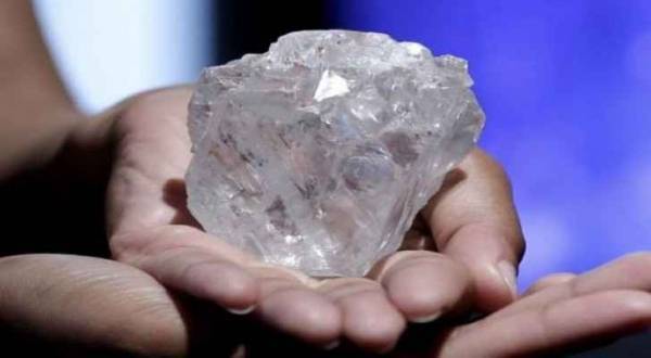 أكبر ماسة في العالم تبحث عن شاري لها