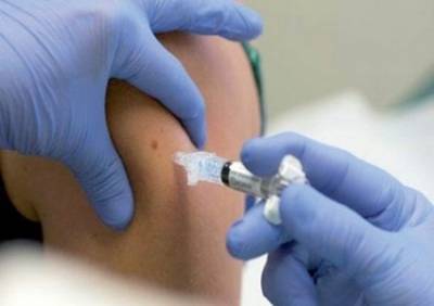 وزير الصحة يُحذر الحجاج من مغادرة البلاد قبل أخذ المطاعيم