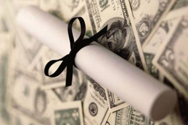 هؤلاء المشاهير لم ينجحوا في حياتهم الدراسية وثرواتهم بالمليارات.. من هم؟