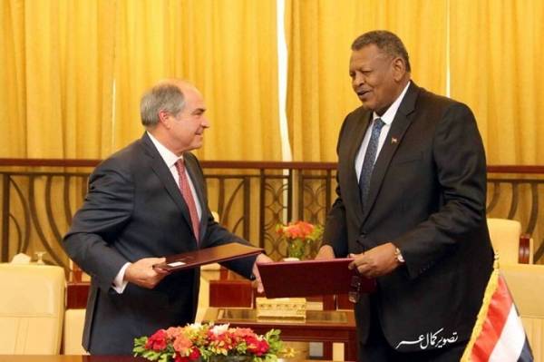 الاردن والسودان يوقعان 10 مذكرات تفاهم ( صور )