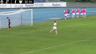 (فيديو) قمة الروح الرياضية: فريق يسمح لمنافسه بتسجيل هدف في مرماه