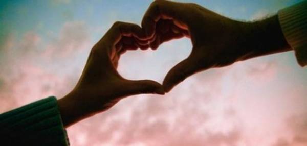 لماذا نخاف الكشف عن مشاعر الحب التي بداخلنا؟