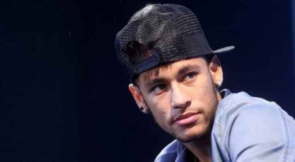 نيمار: أشعر كأني في بيتي مع باريس سان جرمان