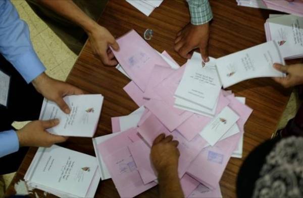 اربد: فاز الاب وابنه وخسر الزوج وفازت زوجته بالانتخابات