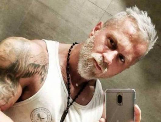 ينفق كثيراً على شكله.. والهدف غير معقول