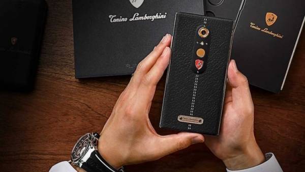 لامبورغيني تكشف عن هاتفها الفاخر بسعر خيالي!