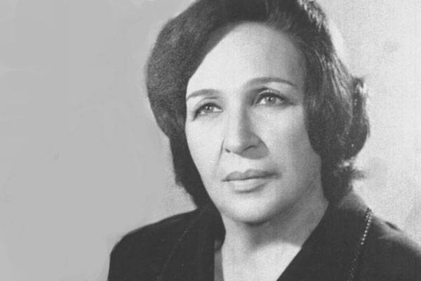 تراكم الضرائب يُجبِر أمينة رزق على بيع فيلتها