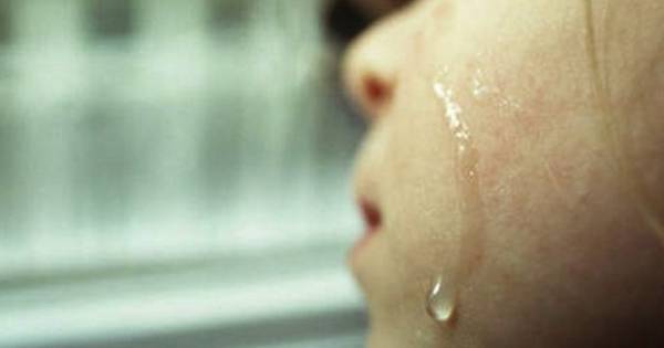 جريمة تدمي القلوب: اغتصب طفلته البالغة سنتين .. خلال بثّ مباشر!