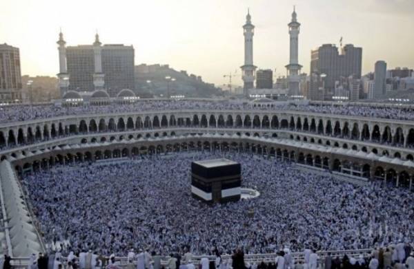 انطلاق قوافل الحجاج الأردنيين على نفقة خادم الحرمين