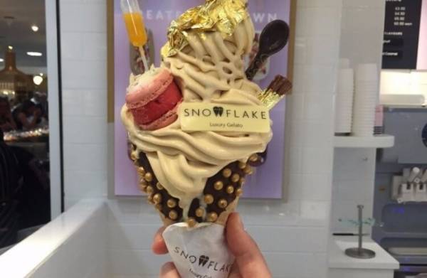 آيس كريم بالذهب والألماس ..حاول أن تعرف السعر!