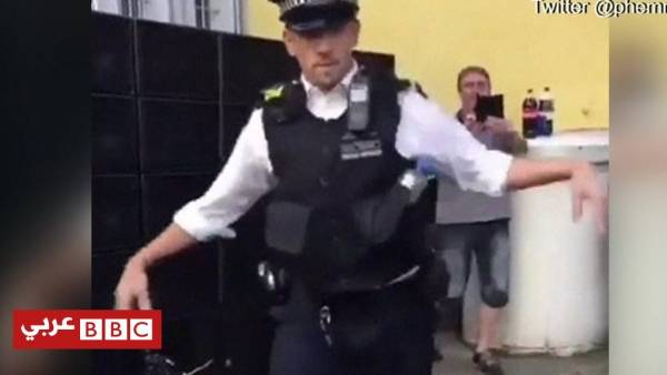 شرطي راقص يسرق الأضواء في كرنفال نوتينغ هيل