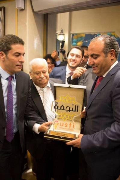 بالصور.....حلويات النجمة تزهو بفرعها الجديد بين المدينة الطبية وخلدا