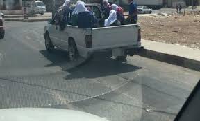 إربد: ضبط بكب يقل (10) طلاب