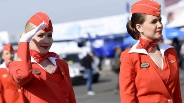 مضيفات شركة طيران روسية لهن الحرية في اختيار مقاس ملابسهن