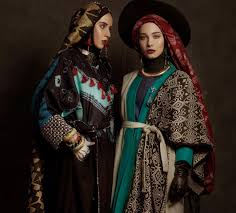 الحجاب يشعل منصة أسبوع الموضة في نيويروك... ورسالة عنيفة من مصصمة مسلمة الى دونالد ترامب