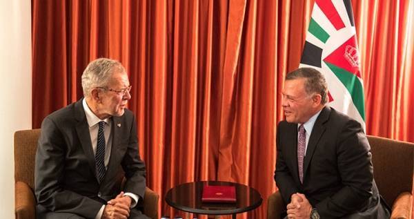 الملك يلتقي الرئيس النمساوي